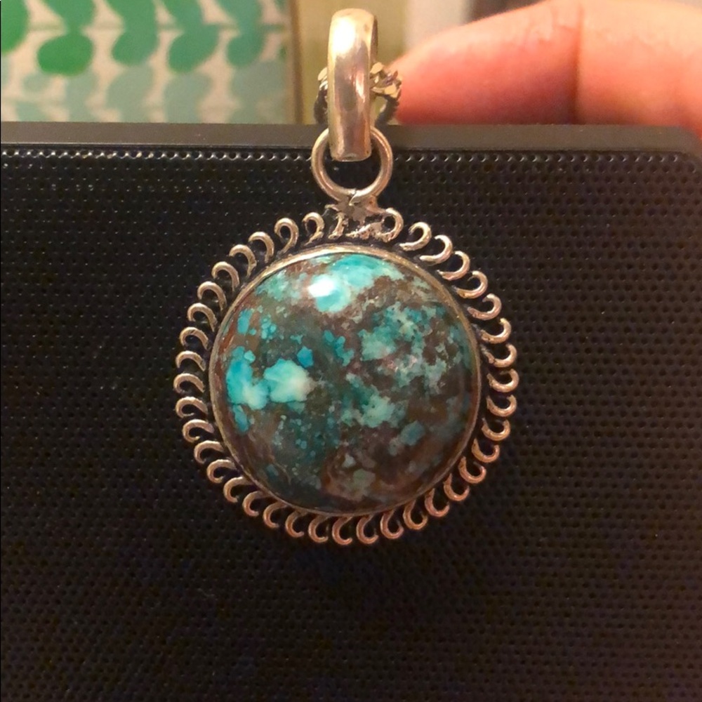 Necklace pendent